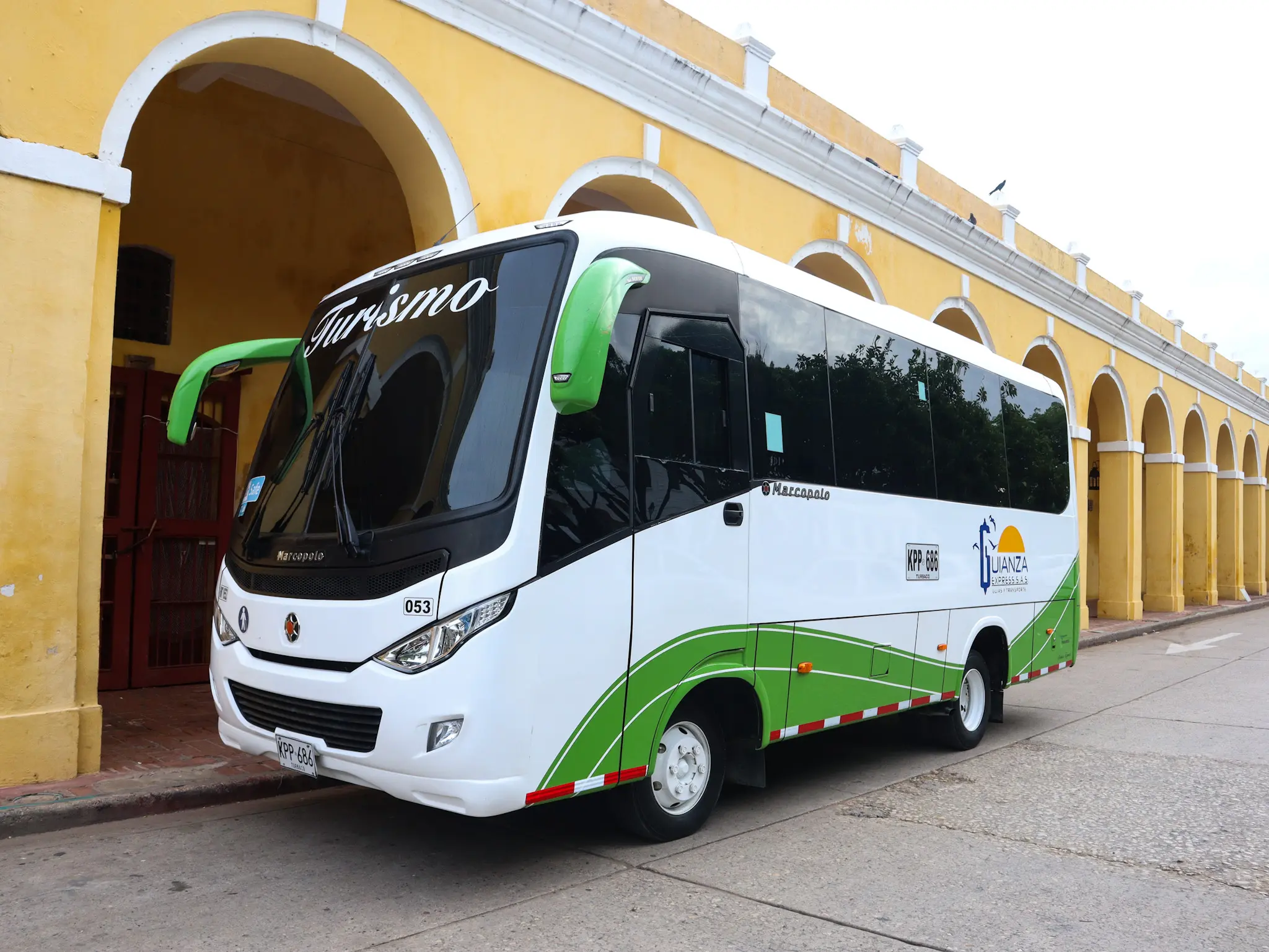 Bus FRR Chevrolet